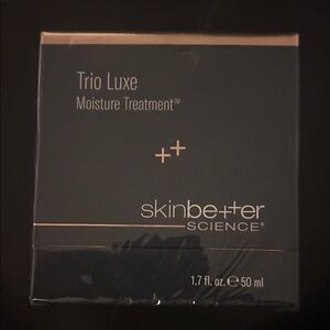 Skinbetter Science Trio Luxe Moisture Treatment - Black